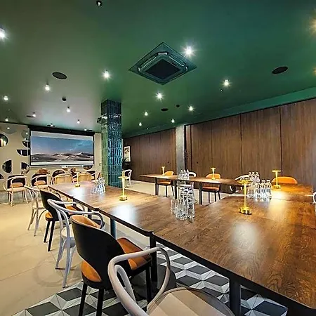 Gold Hotell